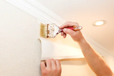 Pose de papier peint aux Croûtes — revêtements muraux et toiles de verre